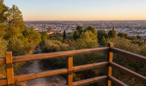 Vista editorial del lugar asociado a Mirador de la Asomadilla — bosque urbano y vistas de Córdoba