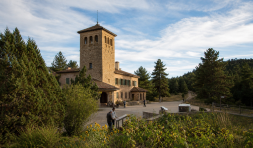 Vista editorial del lugar asociado a La Fuentona / Casa del Parque ‘Palacio de Santa Coloma’ (Muriel de la Fuente)